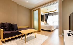 โรงแรมหินน้ำ